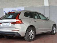 Usata Volvo XC60 Business Edition 197 CV (144 kW) 2020 Oro SUV