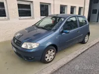 Usata Fiat Punto 60 CV (44 kW) 2004 Bluazzurro Utilitaria