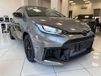 Usata Toyota Yaris 280 CV (205 kW) 2024 Grigio Berlina