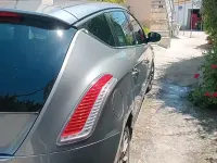 Usata Lancia Delta 120 CV (88 kW) 2008 Grigio Utilitaria