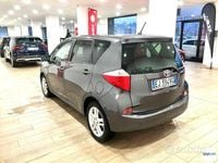 Usata Toyota Verso Active 90 CV (66 kW) 2011 Grigio Monovolume