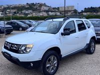 Usata Dacia Duster Lauréate 110 CV (80 kW) 2015 Bianco SUV