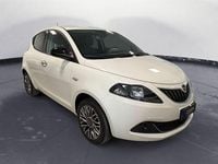 Usata Lancia Ypsilon Gold 69 CV (50 kW) 2023 Bianco Utilitaria