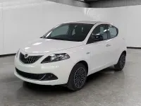 Usata Lancia Ypsilon Gold 70 CV (51 kW) 2023 Bianco Utilitaria