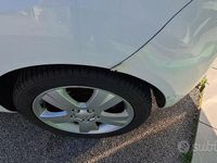 Usata Kia Venga 116 CV (85 kW) 2011 Bianco Utilitaria