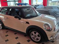 Usata Mini Cooper D Chili 108 CV (79 kW) 2009 Bianco Utilitaria