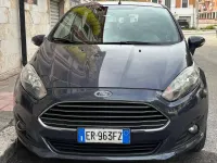 Usata Ford Fiesta 97 CV (71 kW) 2013 Grigio Berlina