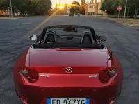 Usata Mazda MX5 160 CV (117 kW) 2016 Rosso Cabrio