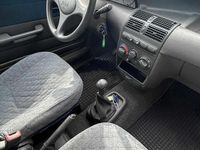 Usata Fiat Punto 80 CV (58 kW) 1999 Bianco Utilitaria