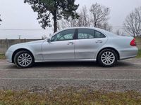 Usado Mercedes E320 Elegance 224 CV (164 kW) 2006 Plateado Berlina