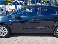 Usata Kia Rio Active 85 CV (62 kW) 2014 Grigio Berlina