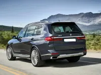 Usata BMW X7 Efficient Dynamics 381 CV (280 kW) 2023 Argento SUV