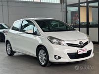 Usata Toyota Yaris Active 69 CV (50 kW) 2012 Bianco Utilitaria