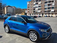 Usata VW T-Roc 116 CV (85 kW) 2024 Blu SUV
