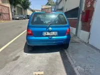 Usata Renault Twingo 58 CV (42 kW) 2004 Bluazzurro Utilitaria