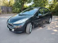 Usata Peugeot 207 109 CV (80 kW) 2008 Nero Berlina