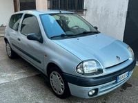 Usata Renault Clio II 75 CV (55 kW) 1999 Berlina