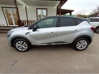 Usata Renault Captur Intens 140 CV (102 kW) 2022 Grigio SUV