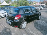 Usata Renault Clio III 75 CV (55 kW) 2011 Nero Utilitaria