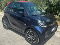 Usata Smart ForTwo Electric Drive 41 kW (56 CV) 2022 Blu/azzurro Cabrio
