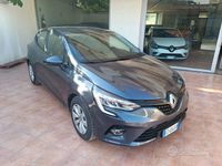 Usata Renault Clio IV Business 86 CV (63 kW) 2019 Altro metallizzato Berlina