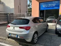 Usata Alfa Romeo Giulietta Exclusive 105 CV (77 kW) 2012 Argento Utilitaria