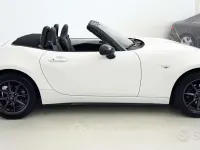Usata Mazda MX5 132 CV (97 kW) 2023 Bianco Cabrio