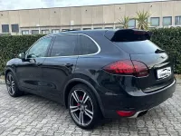 Usata Porsche Cayenne Platinum Edition 245 CV (180 kW) 2012 Nero SUV