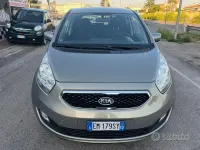Usata Kia Venga 90 CV (66 kW) 2012 Giallo Utilitaria