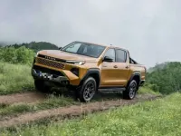Nuova Toyota HiLux 204 CV (150 kW) 2026 Vari colori Pick-up