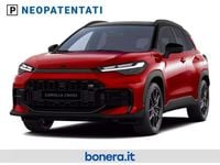 Nuova Toyota Corolla Cross Premium 179 CV (131 kW) 2026 Emotional red & black SUV