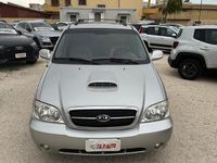 Usata Kia Carnival Comfort 145 CV (106 kW) 2004 Grigio Monovolume
