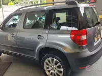 Usata Skoda Yeti Active 105 CV (77 kW) 2012 Grigio SUV