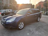 Usata Subaru Outback Exclusive+ 149 CV (109 kW) 2013 Blu Station wagon