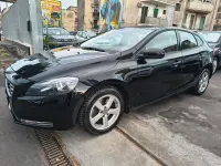 Usata Volvo V40 120 CV (88 kW) 2015 Nero Berlina