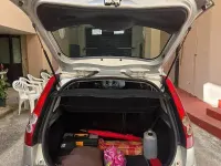 Usata Ford Fiesta Titanium 68 CV (50 kW) 2005 Grigio Utilitaria