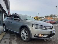Usata VW Passat 177 CV (130 kW) 2013 Grigio Station wagon