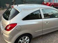 Usata Opel Corsa 69 CV (50 kW) 2007 Grigio Utilitaria