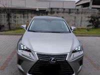 Usata Lexus NX300h Luxury Line 155 CV (114 kW) 2019 Argento SUV