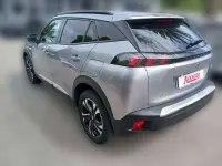 Usata Peugeot 2008 Allure 102 CV (75 kW) 2023 Argento metallizzato SUV