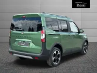Nuova Ford Tourneo Courier Active 126 CV (92 kW) 2026 Bursting green Monovolume