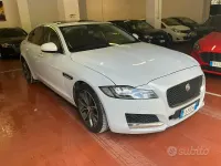 Usata Jaguar XF 300 CV (220 kW) 2015 Bianco Berlina