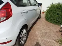Usata Ford Fiesta 80 CV (58 kW) 2013 Bianco Berlina