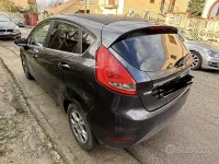 Usata Ford Fiesta Titanium 68 CV (50 kW) 2009 Bluazzurro Berlina