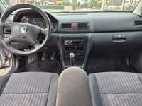 Usata Skoda Octavia Elegance 110 CV (80 kW) 2003 Grigio Berlina