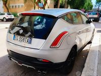 Usata Lancia Delta 120 CV (88 kW) 2011 Grigio Utilitaria