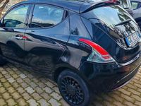 Usata Lancia Ypsilon Silver 69 CV (50 kW) 2022 Nero Utilitaria