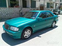 Usata Mercedes 190 192 CV (141 kW) 1999 Verde Berlina