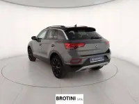 Usata VW T-Roc Sport 116 CV (85 kW) 2024 Grigio metallizzato SUV