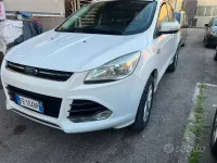 Usata Ford Kuga 120 CV (88 kW) 2016 Bianco SUV